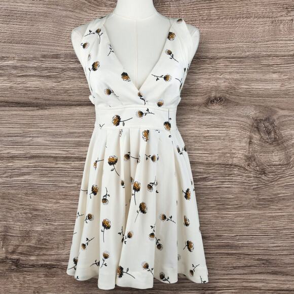 Free People Women's Dandelion Halter Summer Mini Dress Sz 2 Flirty Skater Boho - Picture 2 of 6